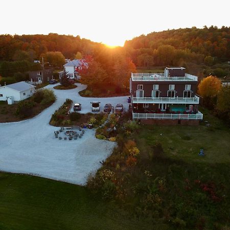 Resort Lac Ste-Marie Lac Sainte-Marie Екстер'єр фото